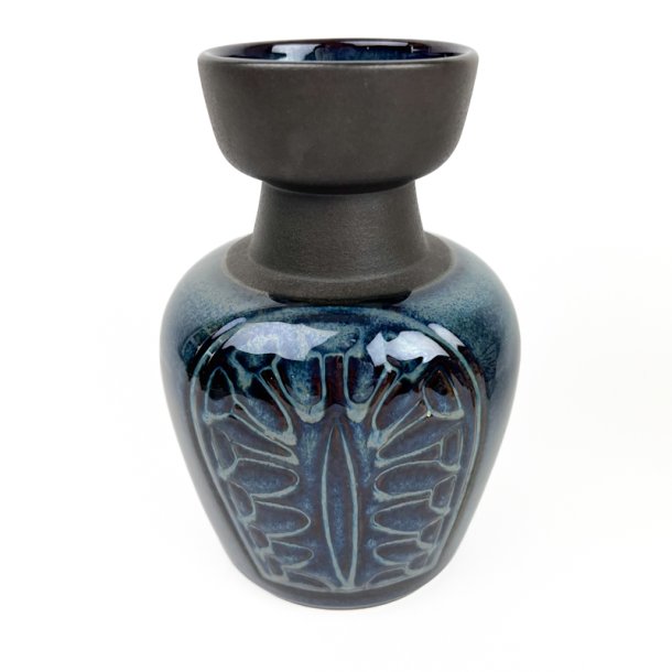 Smuk bl� S�holm vase � Einar Johansen 3325