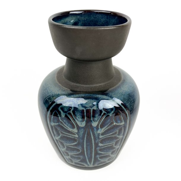 Smuk bl� S�holm vase � Einar Johansen 3325