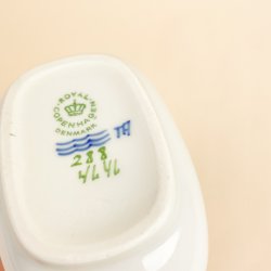 Royal Copenhagen vase - Bromb�r 288/43 