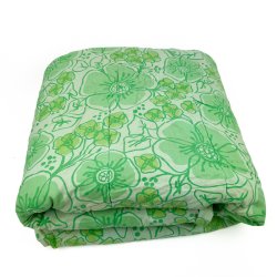 Gr�nt blomstret retro vatt�ppe