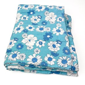Bl�t blomstret vintage vatt�ppe