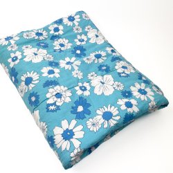 Bl�t blomstret vintage vatt�ppe