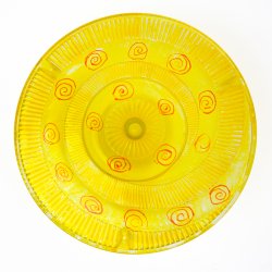 Gelbe vintage Tortenplatte auf Fu