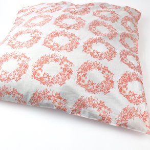 Vintage pudebetrk med blomsterkranse