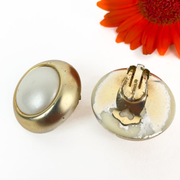 Vintage �reclips i plast og perlemor