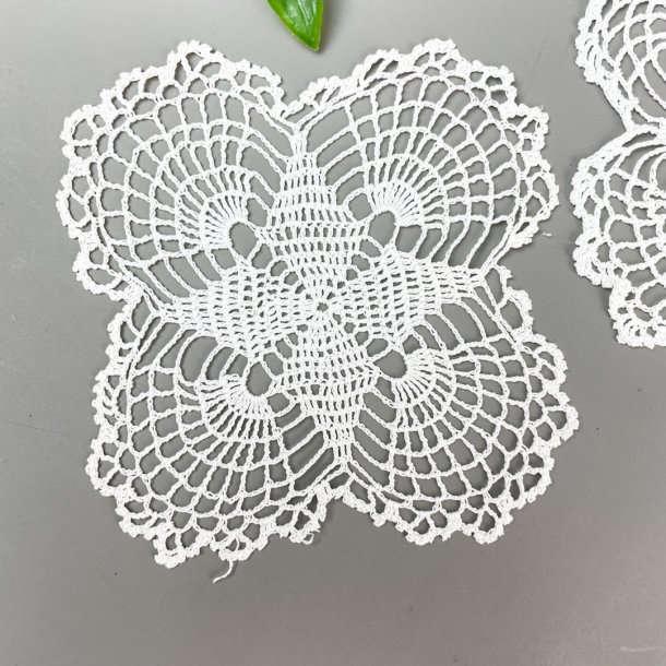 To hklede vintage flakoner