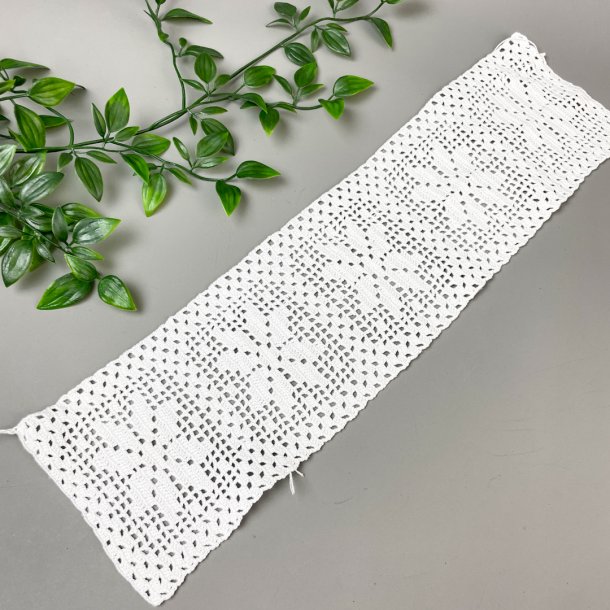 Et stykke hklet mellemvrk - 40 cm 