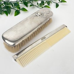 Vintage brste og kam i to-trnet slv