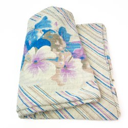 Retro sengetj med blomster og striber