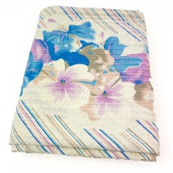 Retro sengetj med blomster og striber