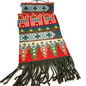 Fantastische gestrickte Glockenborte