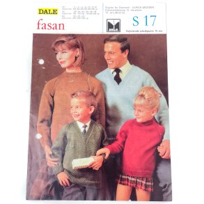 Vintage strikkeopskrift fra 1960'erne  sweaters og hklet slips