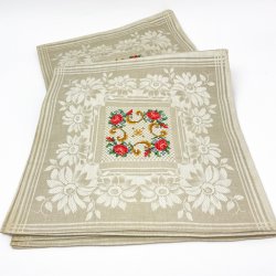 Vintage damask dug med broderede roser