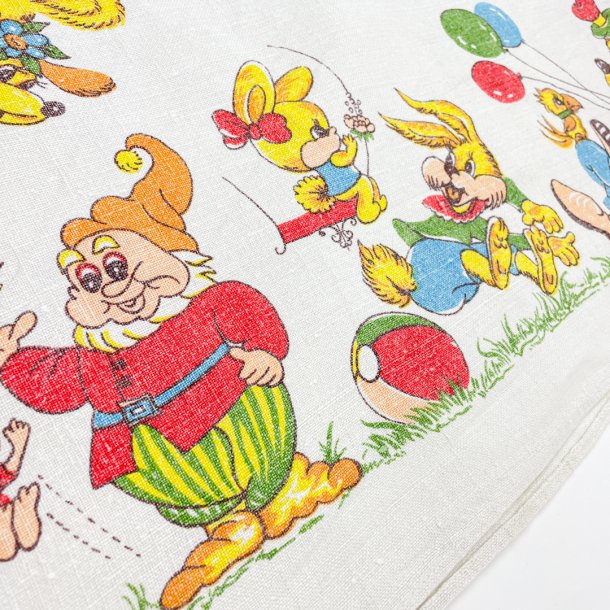 Vintage brnedug med bamser og balloner  140 cm