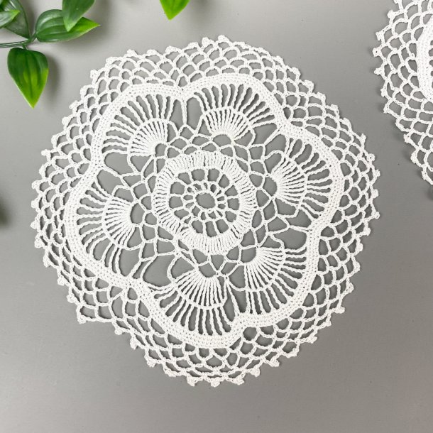 To hklede vintage flakoner