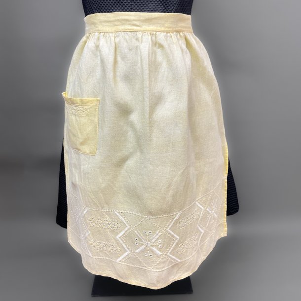 Lysegult Vintage Forklde i Hr med Hvidt Broderi
