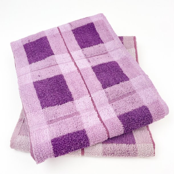 To violette vintage hndklder