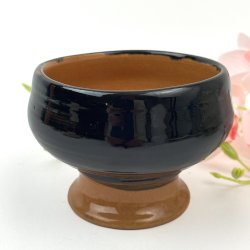 Schwarze vintage Keramiktassen 