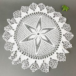 Hklet hvid vintage lysedug