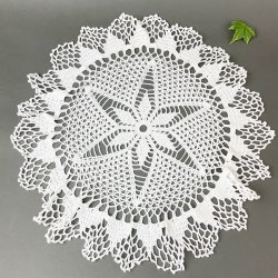 Hklet hvid vintage lysedug