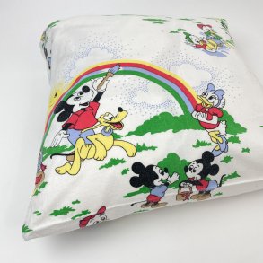  Retro-Babykissenbezug mit Disney-Motiven