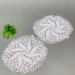 To hvide vintage flakoner