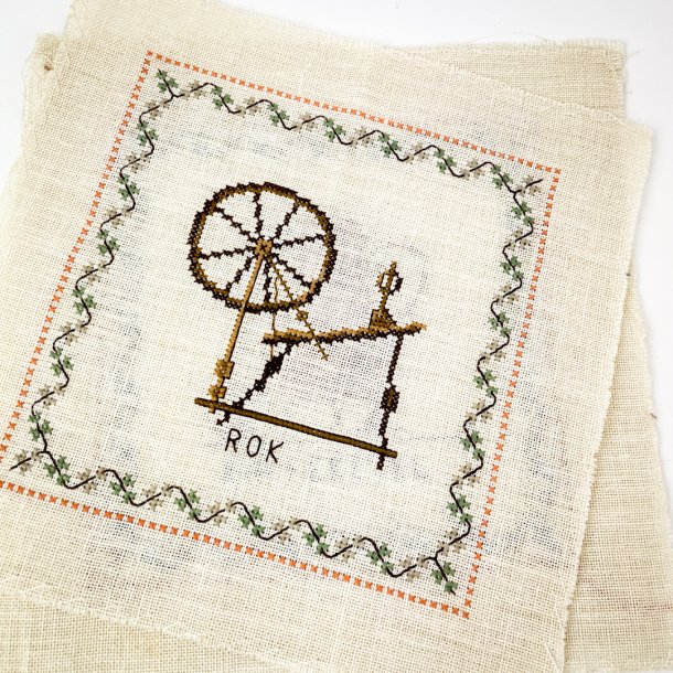 Vintage broderist med 8 motiver