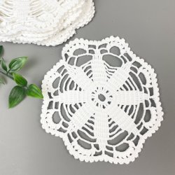 Tolv hklede hvide mellemlgsservietter