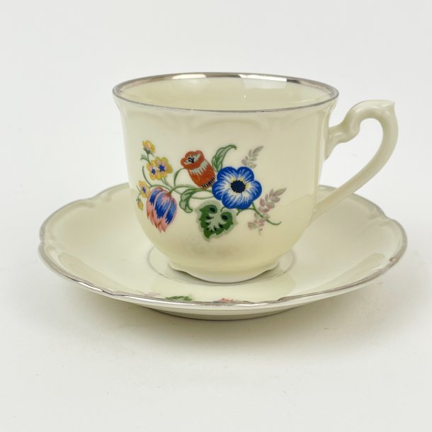 Kaffekop med markblomster  Minerva