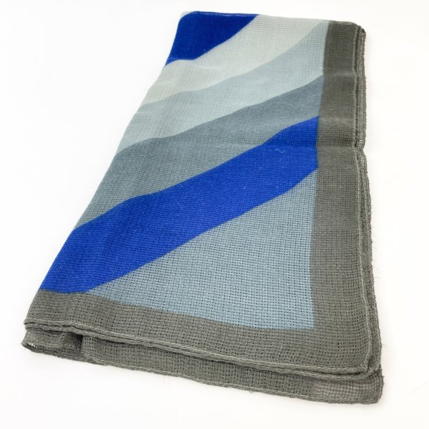 Graues und blaues 80er-Jahre-Tuch.