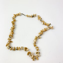 Flerfarvet naturperle-halskde