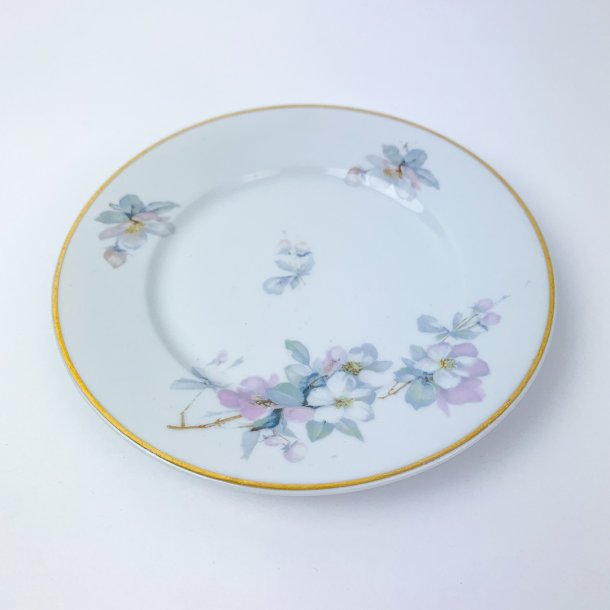 Vintage kagetallerken med kirsebrblomster
