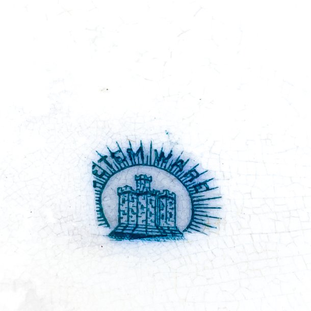 Antike Terrine - Vine, Cetem Ware ca. 1890.