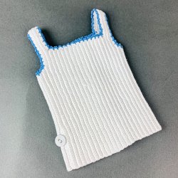 Strikket vintage undertrje til dukke