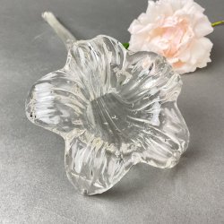 Groe liegende Glasvase