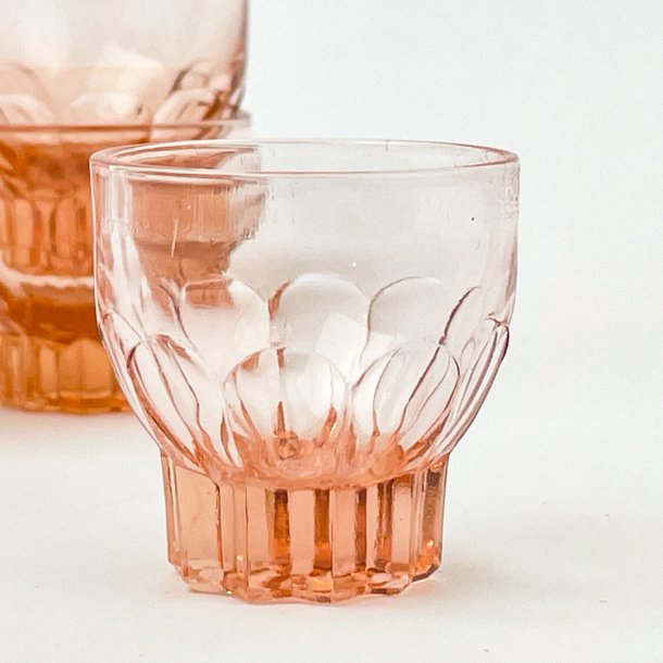 Vintage rosa shotglas