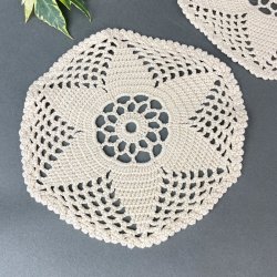 To cremefarvede vintage flakoner