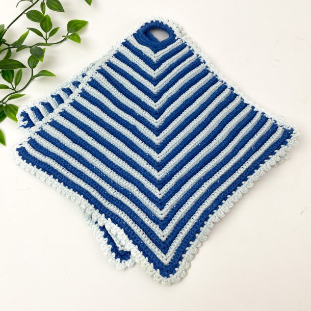 Hklede bl og hvide retro grydelapper