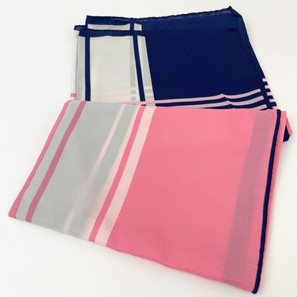 Pink-blaues Vintage-Satintuch