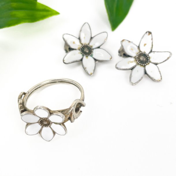 Hvid vintage marguerit ring og �reclips s�lv