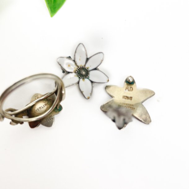 Hvid vintage marguerit ring og �reclips s�lv