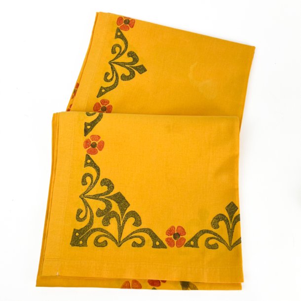Gul retro dug med blomstertryk � 240 cm