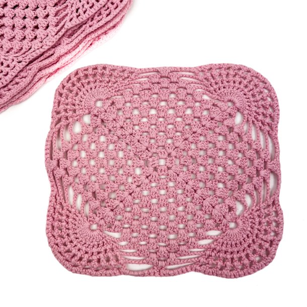 Seks rosa vintage h�klede kaffeservietter